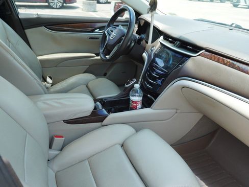 Used 2013 Cadillac XTS Premium FWD image 9