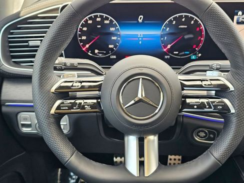 New 2026 Mercedes-Benz GLS 450 4MATIC image 31