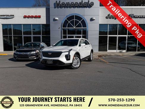 Used 2024 Cadillac XT4 Luxury w/ Trailering Package image 1