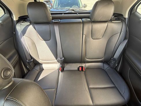 Used 2024 Buick Encore GX Sport Touring image 38