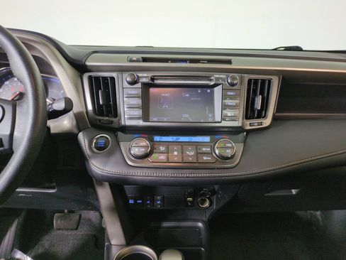 Used 2015 Toyota RAV4 Limited AWD/4WD image 19