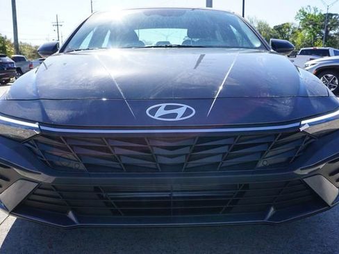 New 2026 Hyundai Elantra SEL Sport FWD image 8