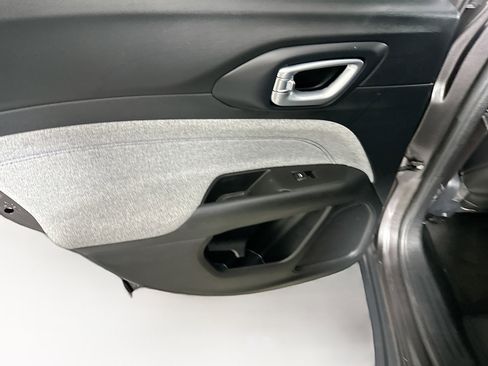 Used 2022 Jeep Compass Latitude image 25