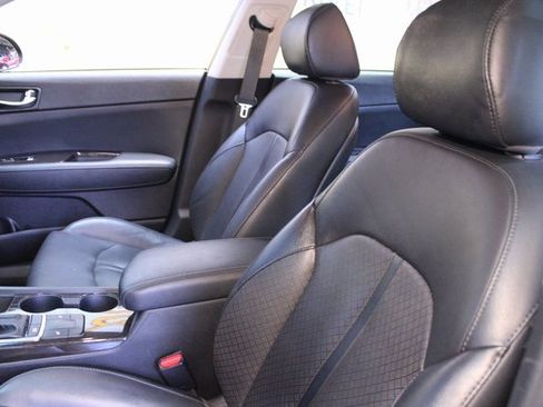 Used 2018 Kia Optima EX image 17
