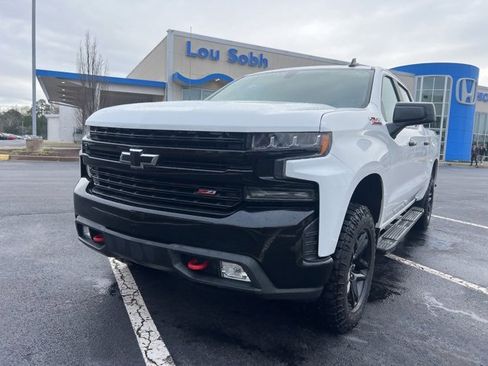 Used 2019 Chevrolet Silverado 1500 LT Trail Boss w/ Convenience Package image 2