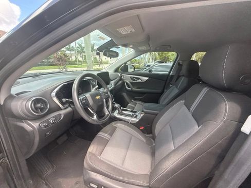 Used 2023 Chevrolet Blazer LT FWD image 2