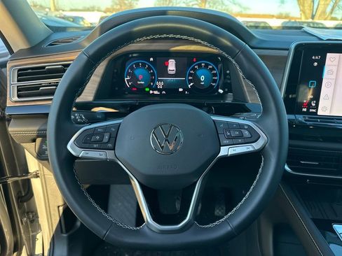 New 2026 Volkswagen Atlas SE FWD image 18
