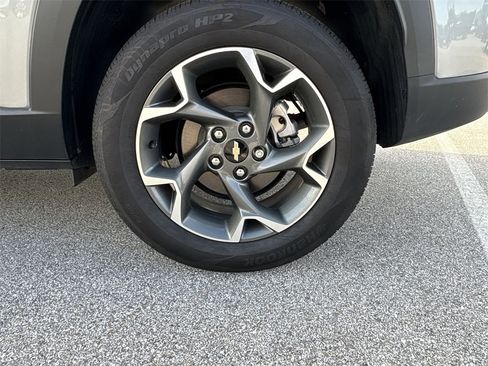 Used 2024 Chevrolet Trax LT w/ Driver Confidence Package image 18