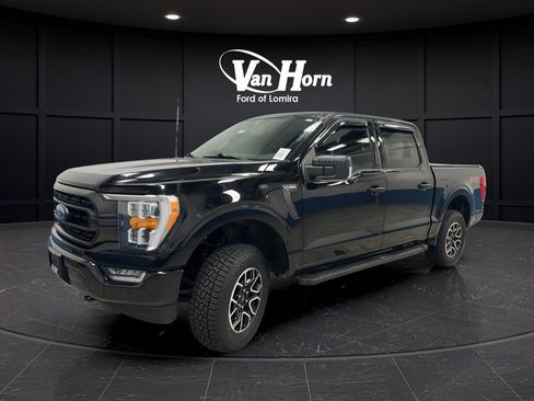 Used 2022 Ford F150 XLT w/ Equipment Group 302A High AWD/4WD image 3