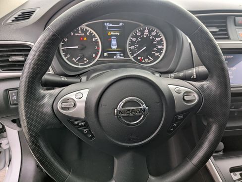 Used 2018 Nissan Sentra S image 17