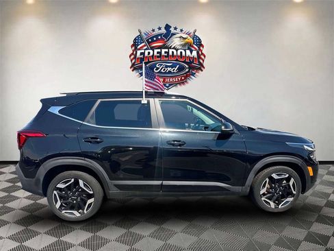Used 2024 Kia Seltos SX AWD/4WD image 4
