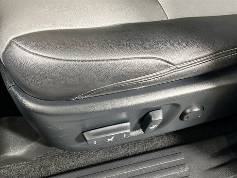 Certified 2022 Toyota 4Runner SR5 Premium AWD/4WD image 16