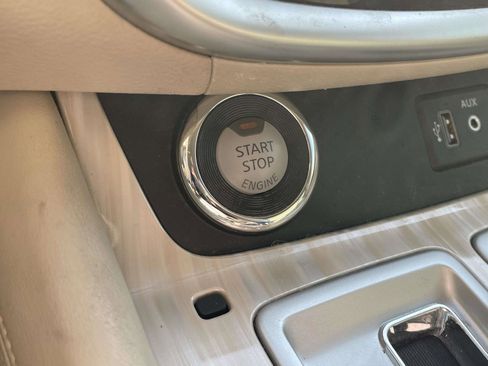 Used 2018 Nissan Murano SL w/ Cargo Package FWD image 11