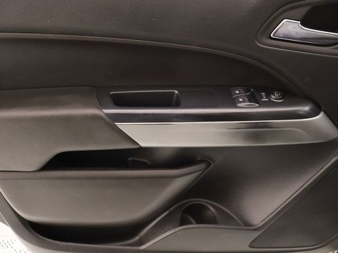 Used 2022 Chevrolet Colorado LT w/ Fleet Safety Package image 14