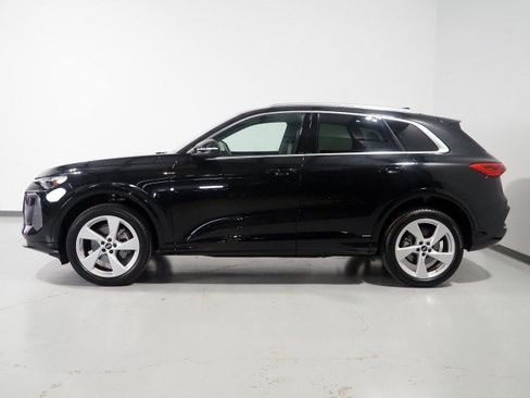 Used 2025 Audi Q5 2.0T Premium Plus AWD/4WD image 9