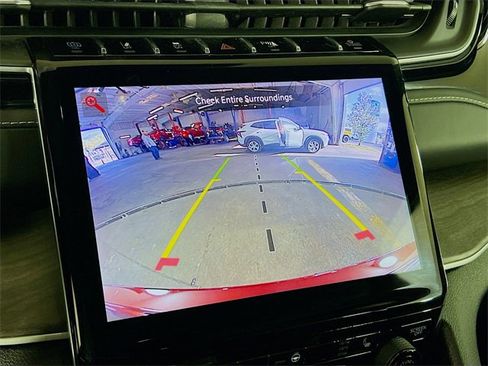 Used 2022 Jeep Grand Cherokee Limited 4xe image 16