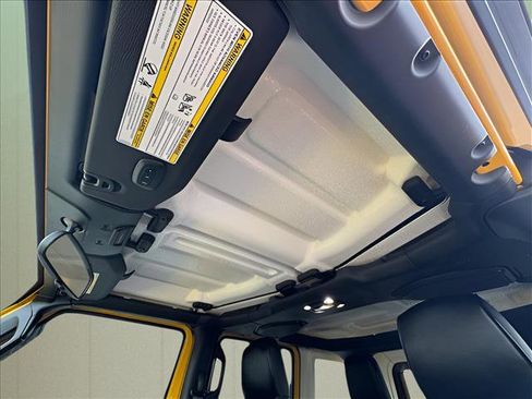 Used 2021 Jeep Wrangler Unlimited Rubicon w/ Cold Weather Group image 18