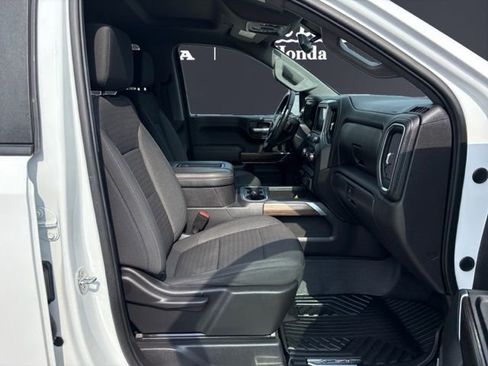 Used 2021 Chevrolet Silverado 1500 LT Trail Boss w/ Convenience Package II image 17