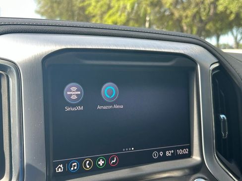 Used 2021 GMC Sierra 1500 SLT w/ SLT Premium Package RWD image 18