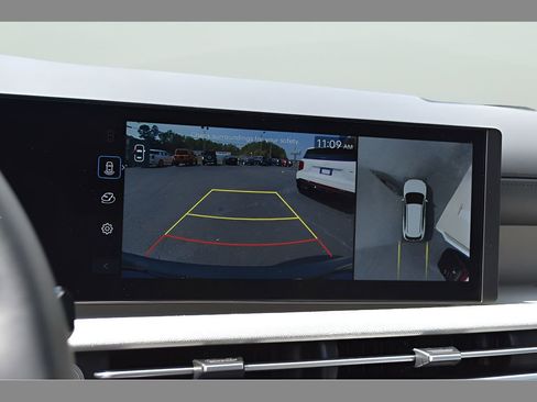 New 2025 Hyundai Tucson Limited FWD image 25