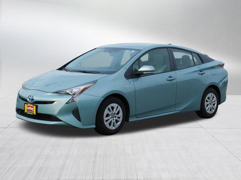 Used 2016 Toyota Prius Two image 3