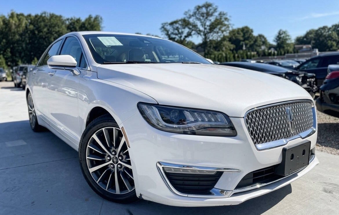 Used 2017 Lincoln MKZ Select w/ Select Plus Package AWD/4WD image 1