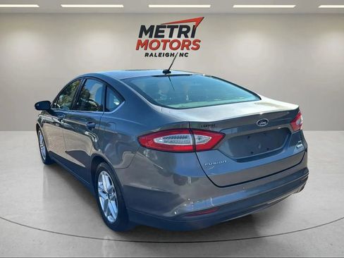 Used 2014 Ford Fusion SE image 6
