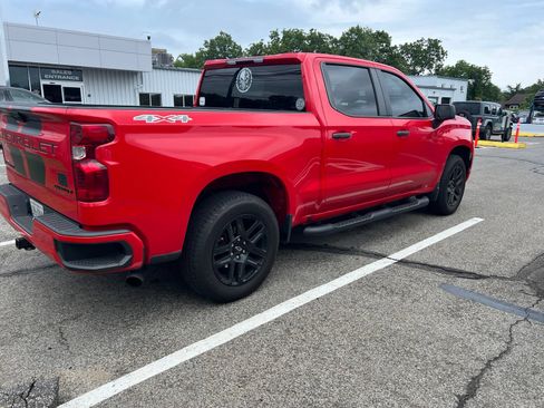 Used 2024 Chevrolet Silverado 1500 Custom w/ Rally Edition AWD/4WD image 5