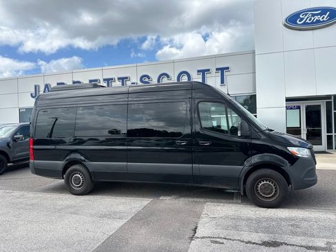 Used 2025 Mercedes-Benz Sprinter 2500 image 26