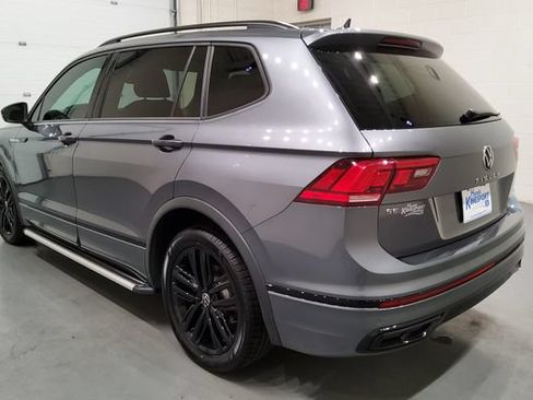 Used 2022 Volkswagen Tiguan SE R-Line FWD image 5