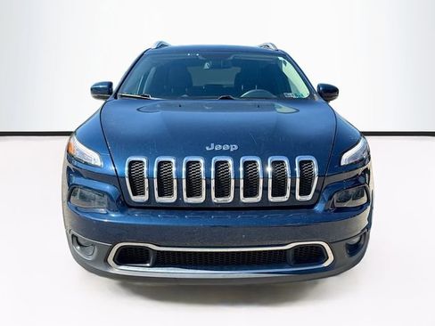 Used 2018 Jeep Cherokee Limited AWD/4WD image 2