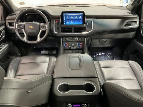 Used 2022 Chevrolet Suburban LT w/ Luxury Package AWD/4WD image 13