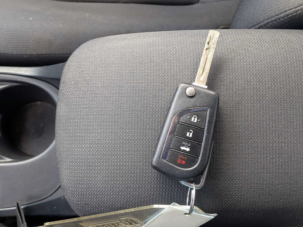 Used 2023 Toyota Corolla LE FWD image 32