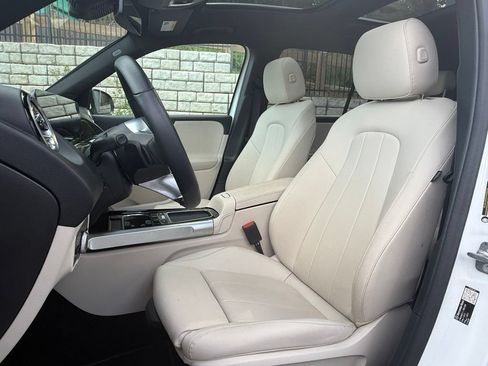 Used 2026 Mercedes-Benz GLB 250 4MATIC image 18