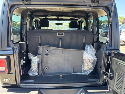 Certified 2023 Jeep Wrangler Sport AWD/4WD image 19
