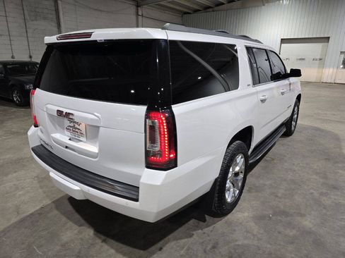 Used 2019 GMC Yukon XL SLT w/ Open Road Package AWD/4WD image 10