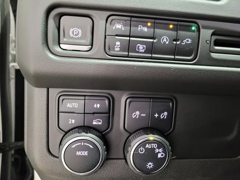 Used 2022 Chevrolet Tahoe RST w/ Luxury Package image 54