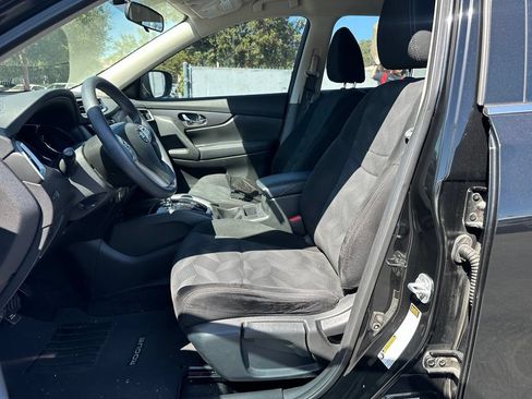 Used 2016 Nissan Rogue S FWD image 10