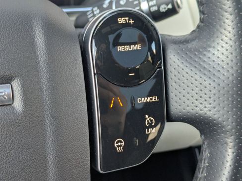 Used 2019 Land Rover Range Rover Sport HSE image 17