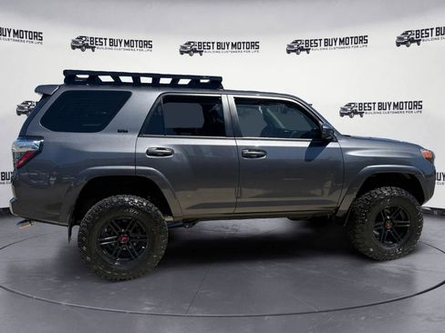 Used 2020 Toyota 4Runner SR5 image 10