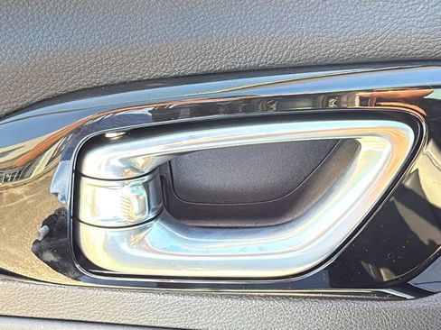 New 2026 Jeep Compass Limited image 18