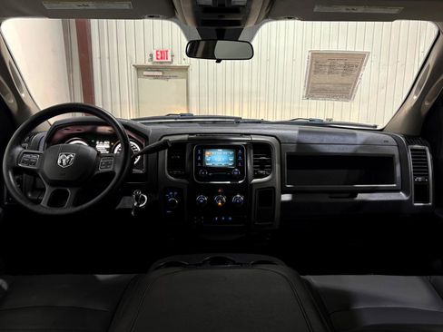 Used 2018 RAM 2500 Tradesman w/ Chrome Appearance Group image 20