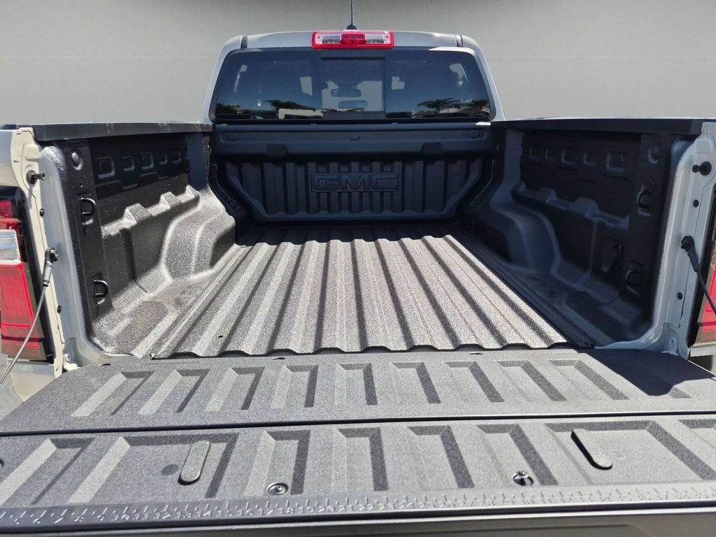 New 2026 GMC Canyon AT4 AWD/4WD image 25