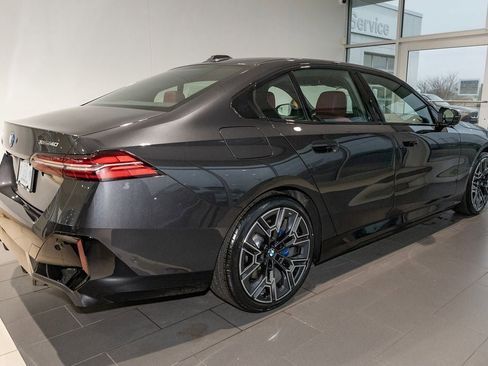 New 2026 BMW i5 eDrive40 w/ M Sport Package image 5