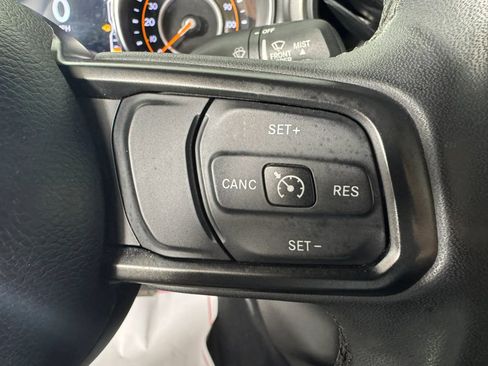 Used 2023 Jeep Gladiator Sport AWD/4WD image 16