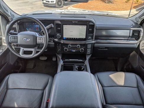 Certified 2026 Ford F250 Lariat w/ Black Appearance Package image 15