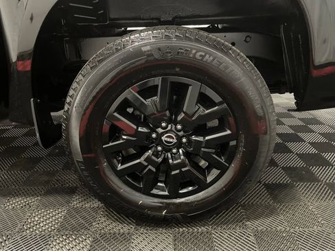 Used 2023 Nissan Frontier SV AWD/4WD image 10