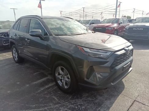 Used 2025 Toyota RAV4 XLE AWD/4WD image 1