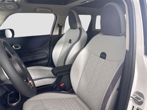 Certified 2025 MINI Cooper S FWD image 19