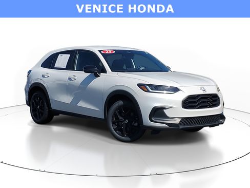 Used 2023 Honda HR-V Sport image 1
